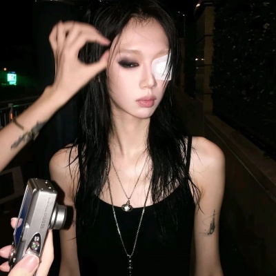 酷飒来袭！自由感高冷女生头像推荐 女生头像 第10张