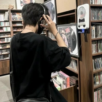 被帅晕!男头ins高级质感 男生头像 第3张 被帅晕!男头ins高级质感 男生头像 第3张