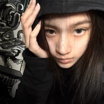 被狠狠拿捏的慵懒高级女头 女生头像 第6张
