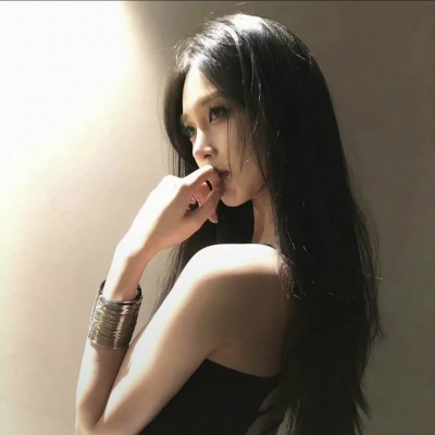 哇塞!高冷慵懒感ins风小众高级女头推荐 女生头像 第1张 哇塞!高冷慵懒感ins风小众高级女头推荐 女生头像 第1张