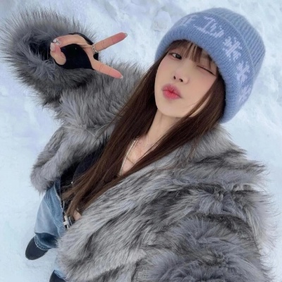 超有冬日氛围感的女头来啦 女生头像 第9张 超有冬日氛围感的女头来啦 女生头像 第9张