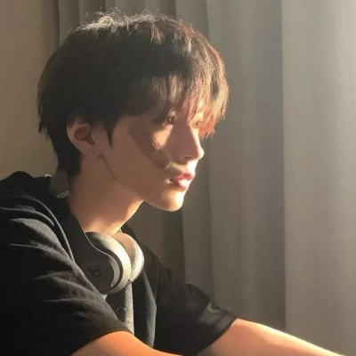 2025超全INS小众男生头像合集 男生头像 第9张 2025超全INS小众男生头像合集 男生头像 第9张