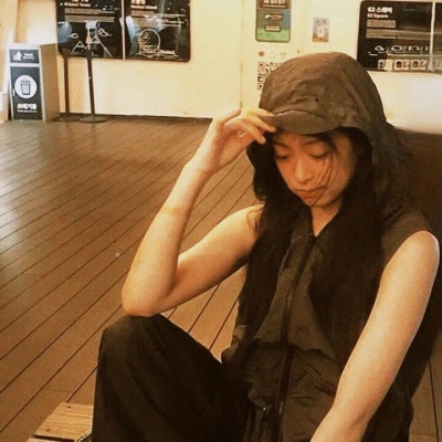 氛围感拉满的高级感女生头像 女生头像 第10张
