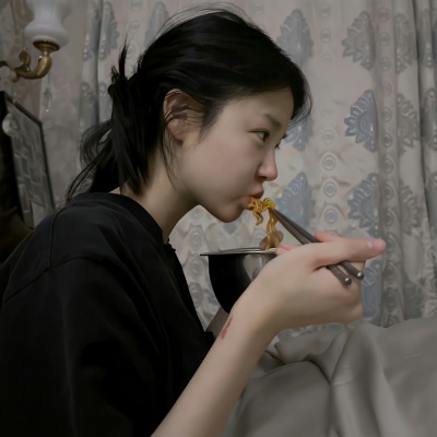 慵懒冷淡风女生头像，狠狠心动 女生头像 第3张