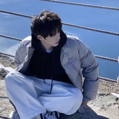 小众高级的自由感干净气质男头分享 男生头像 第3张 小众高级的自由感干净气质男头分享 男生头像 第3张