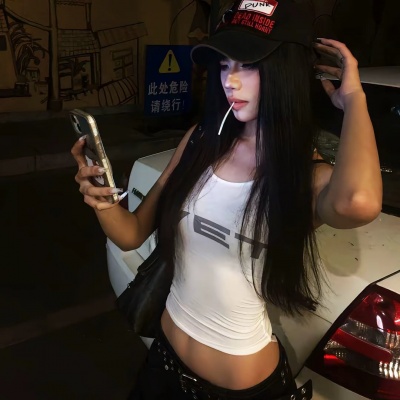 被狠狠拿捏了!高冷慵懒感风格女头分享 女生头像 第1张 被狠狠拿捏了!高冷慵懒感风格女头分享 女生头像 第1张