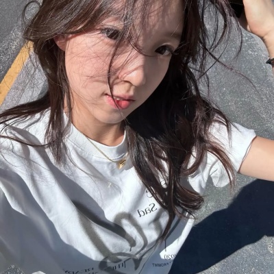 唯美系小众高级感女头分享|温柔治愈 /ins风 / 氛围感拉满 女生头像 第6张 唯美系小众高级感女头分享|温柔治愈 /ins风 / 氛围感拉满 女生头像 第6张