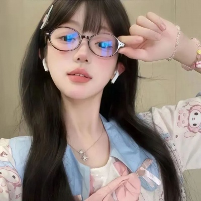 氛围感拉满的真人优质女生头像来啦 女生头像 第4张 氛围感拉满的真人优质女生头像来啦 女生头像 第4张