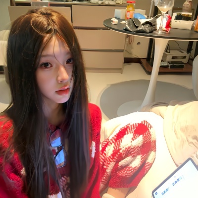 被问麻了的滤镜感小众女生头像 女生头像 第1张