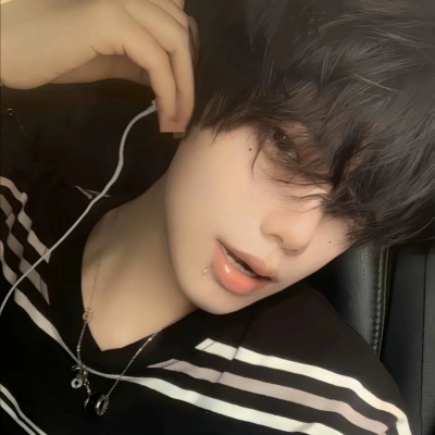 2025最新的ins小众男生头像来啦! 男生头像 第6张 2025最新的ins小众男生头像来啦! 男生头像 第6张
