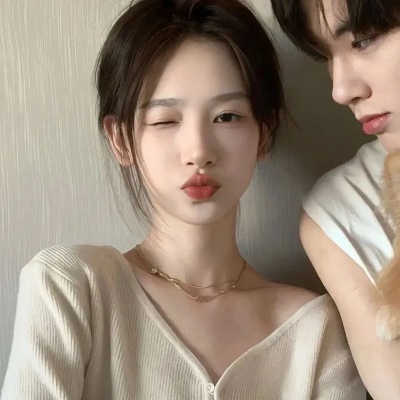 真人好看情侣头像一人一半，甜炸啦！ 情侣头像 第7张