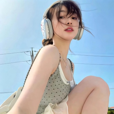 被追问无数次的简约系女生微信头像 女生头像 第8张 被追问无数次的简约系女生微信头像 女生头像 第8张