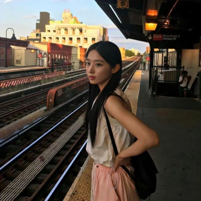 小众超有氛围感的唯美女生头像 女生头像 第9张 小众超有氛围感的唯美女生头像 女生头像 第9张