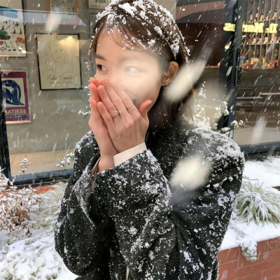 氛围感拉满的下雪女生头像,爱了 女生头像 第1张 氛围感拉满的下雪女生头像,爱了 女生头像 第1张