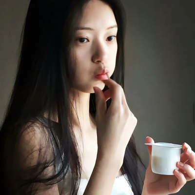 2025最新ins高级质感女生头像合集 女生头像 第1张 2025最新ins高级质感女生头像合集 女生头像 第1张