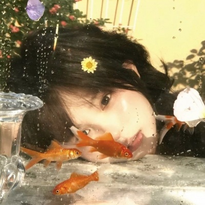 氛围感拉满的模糊女头，太好看啦 女生头像 第2张