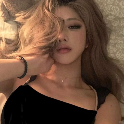绝了!高冷慵懒风女生头像来袭 女生头像 第6张 绝了!高冷慵懒风女生头像来袭 女生头像 第6张