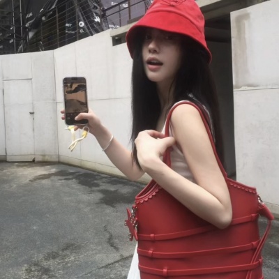 酷飒来袭!有个性女生真人头像推荐 女生头像 第2张 酷飒来袭!有个性女生真人头像推荐 女生头像 第2张