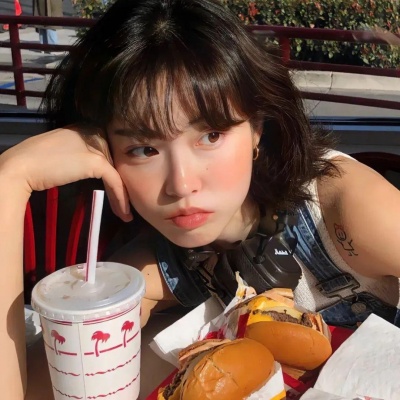 被古早滤镜感女生头像美晕啦 女生头像 第10张 被古早滤镜感女生头像美晕啦 女生头像 第10张