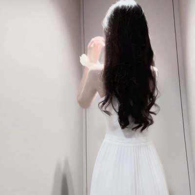 优雅高级感名媛气质女生头像大集合来啦！ 女生头像 第6张