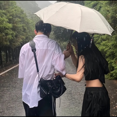 狠狠心动!ins高级质感浪漫甜蜜情侣头像来袭 情侣头像 第7张 狠狠心动!ins高级质感浪漫甜蜜情侣头像来袭 情侣头像 第7张