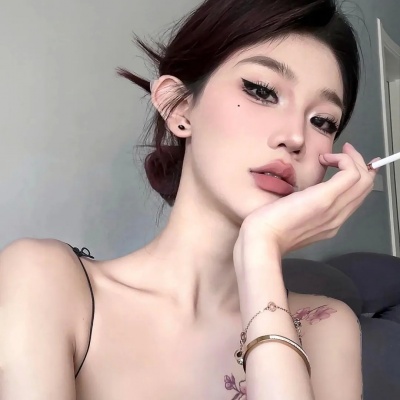 超A预警！又拽又飒的女生头像推荐 女生头像 第1张