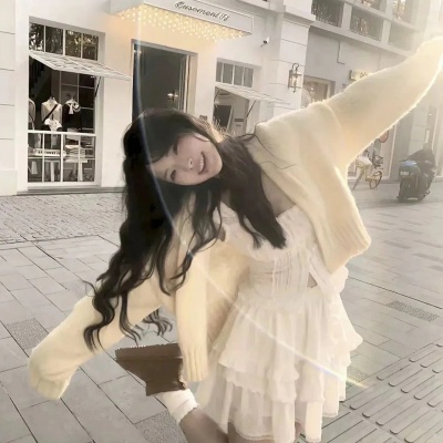 小众超有氛围感的唯美女生头像 女生头像 第10张 小众超有氛围感的唯美女生头像 女生头像 第10张