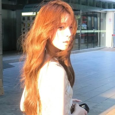 小众滤镜超酷女生头像分享 女生头像 第7张
