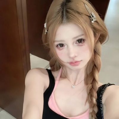 氛围感拉满的小众气质微信女生头像分享，不撞款才够高级 女生头像 第6张