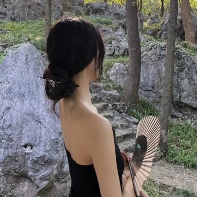 绝美女生背影微信头像精选 女生头像 第8张