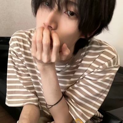 小众帅哥照片头像真人
