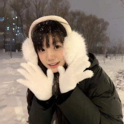 被这组小众可爱的冬日女生头像拿捏住了 女生头像 第6张 被这组小众可爱的冬日女生头像拿捏住了 女生头像 第6张
