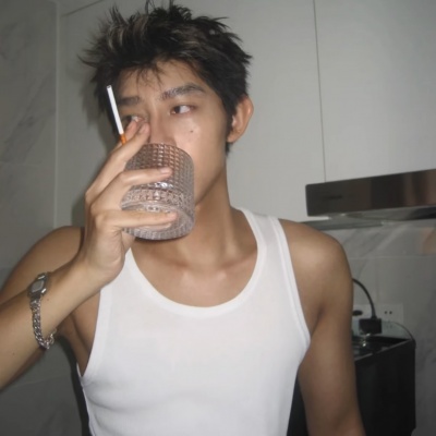氛围感小众男头,每一张都带着独特的气质 男生头像 第6张 氛围感小众男头,每一张都带着独特的气质 男生头像 第6张