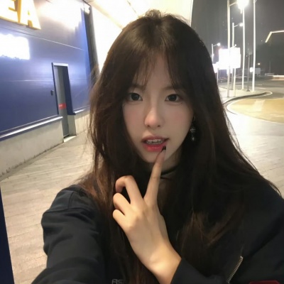 【高清无水印】素颜小众女生头像合集 女生头像 第3张
