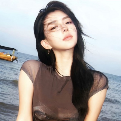 狠狠拿捏自由感美女头像 女生头像 第8张 狠狠拿捏自由感美女头像 女生头像 第8张