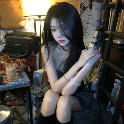慵懒迷人风女生头像来袭，爱住！ 女生头像 第3张