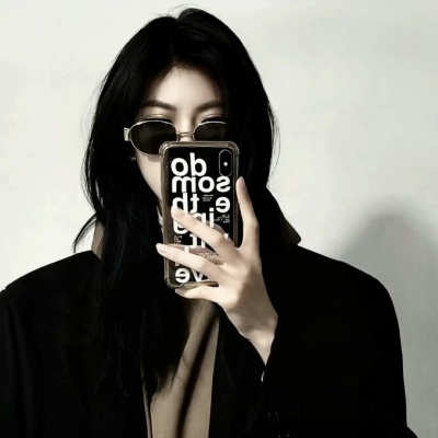 狠狠心动!暗色系高冷慵懒女头来袭 女生头像 第4张 狠狠心动!暗色系高冷慵懒女头来袭 女生头像 第4张