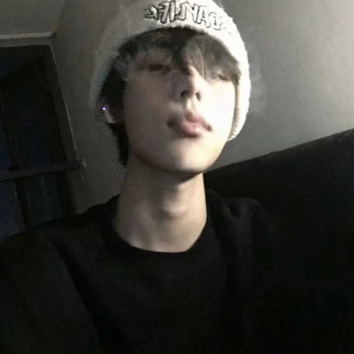 氛围感小众男头,每一张都带着独特的气质 男生头像 第9张 氛围感小众男头,每一张都带着独特的气质 男生头像 第9张