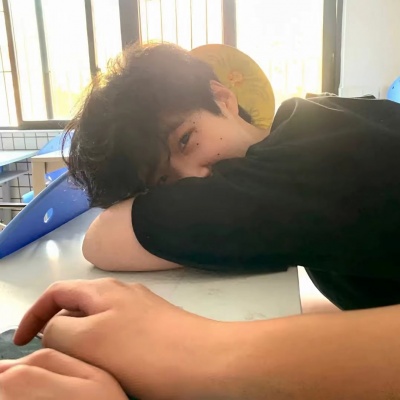 气质干净男生头像，让人看了就很舒服 男生头像 第9张