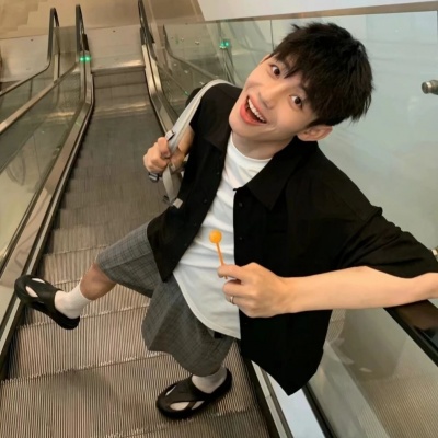 氛围感拉满的小众阳光男头来啦 男生头像 第8张