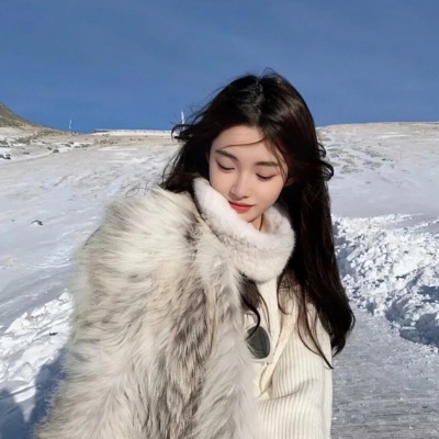 爱了！冬日氛围感拉满的女生头像 女生头像 第4张