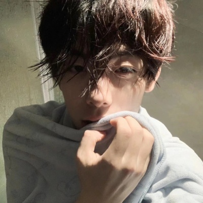 挖到宝啦！小众ins氛围感男头推荐 男生头像 第2张