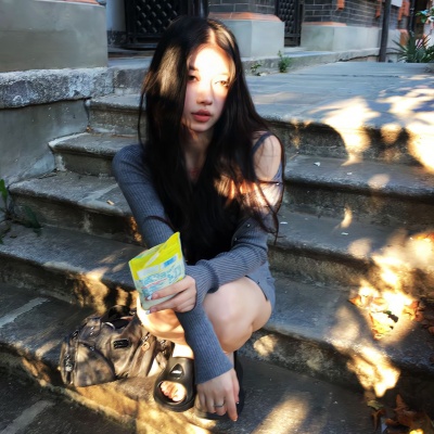 氛围感拉满的小众女头来啦 女生头像 第4张