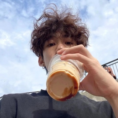  狠狠心动！ins氛围感真人男生头像来袭 男生头像 第4张