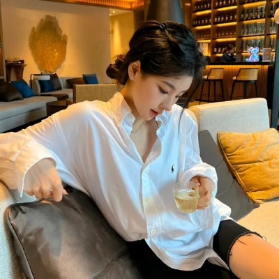 慵懒气质女生头像推荐，氛围感拉满 女生头像 第5张