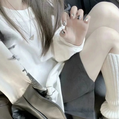 2025ins风气质女生头像分享,高级感 / 氛围感 / 小众 女生头像 第3张 2025ins风气质女生头像分享,高级感 / 氛围感 / 小众 女生头像 第3张