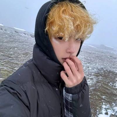 挖到宝啦!氛围感小众男生头像来袭 男生头像 第1张 挖到宝啦!氛围感小众男生头像来袭 男生头像 第1张