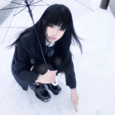 冬季限定!氛围感拉满的女生头像推荐 女生头像 第6张 冬季限定!氛围感拉满的女生头像推荐 女生头像 第6张