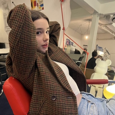 被俄罗斯模特兼美妆博主达莎·塔兰的头像美到 女生头像 第2张 被俄罗斯模特兼美妆博主达莎·塔兰的头像美到 女生头像 第2张