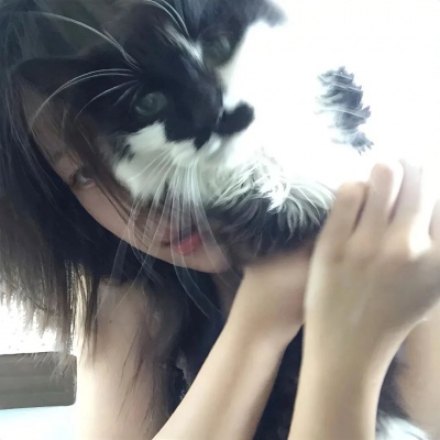 与萌宠合拍的超治愈女生头像合集，可爱氛围拉满 女生头像 第4张